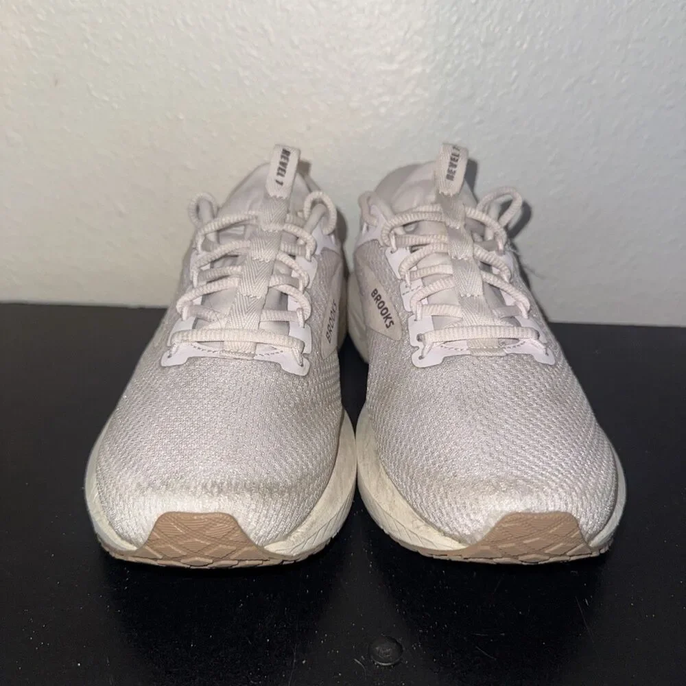 Brooks Revel 7 Women Size 8.5 Pink Beige Running Shoes Athletic Comfort Sneakers